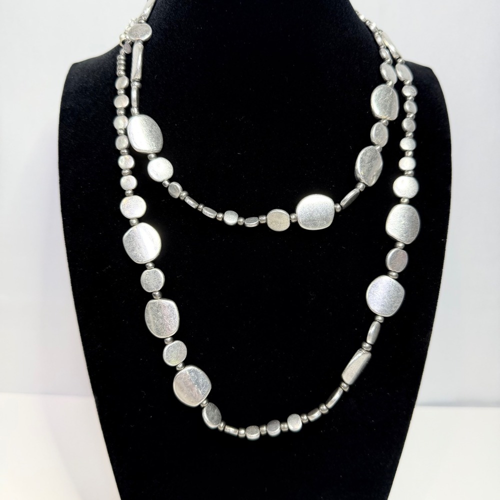 Premier Designs Silver Tone Organic Pebble Disc Beaded Long‎ Strand Necklace